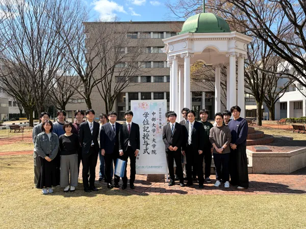 卒業式に参加
