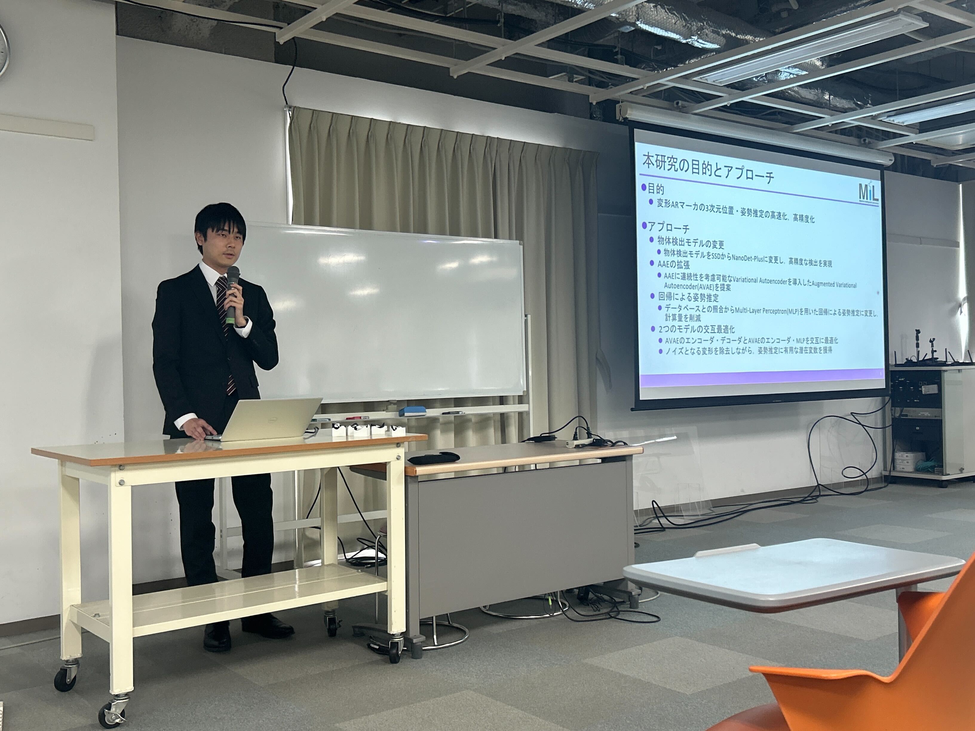 修士論文発表会の様子（浅野）